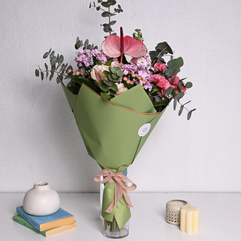 Букет со Антуриум и Рози