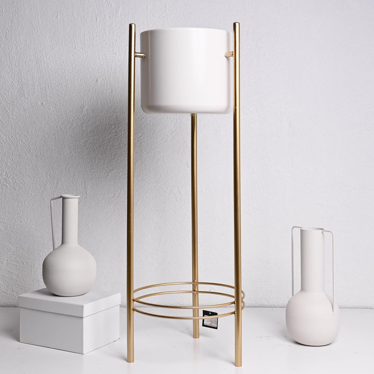 Сверна Саксија на сталак 81х28цм