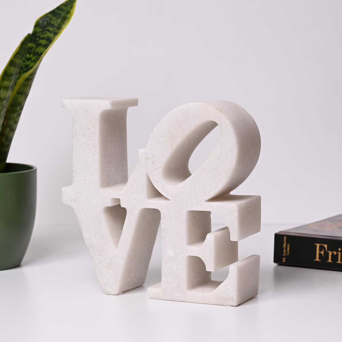 LOVE Украсен Предмет