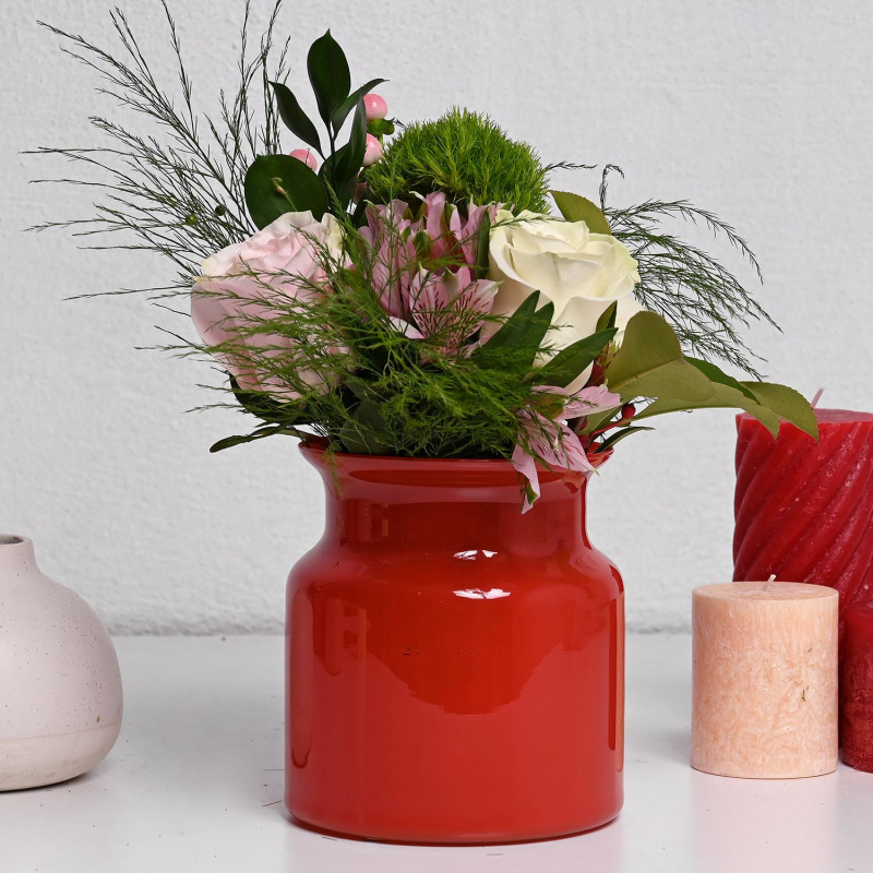 Вазна Во Боја Црвена