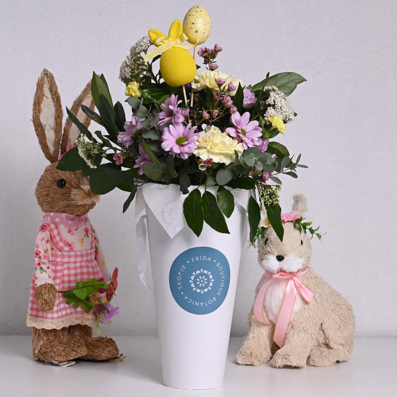 Botanica Rosa - Цветен Аранжман во Кутија