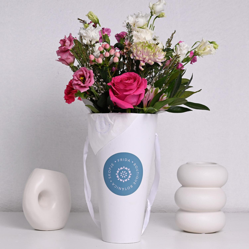 Magenta Royale - Цветен Аранжман во Кутија