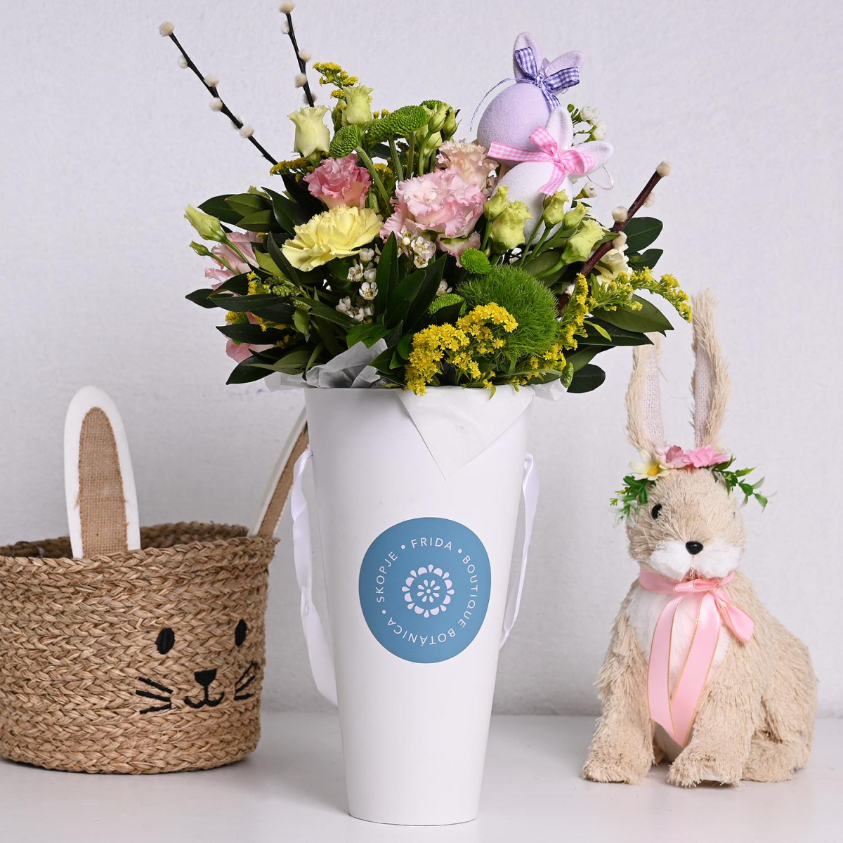 Botanica Solea - Цветен Аранжман во Кутија